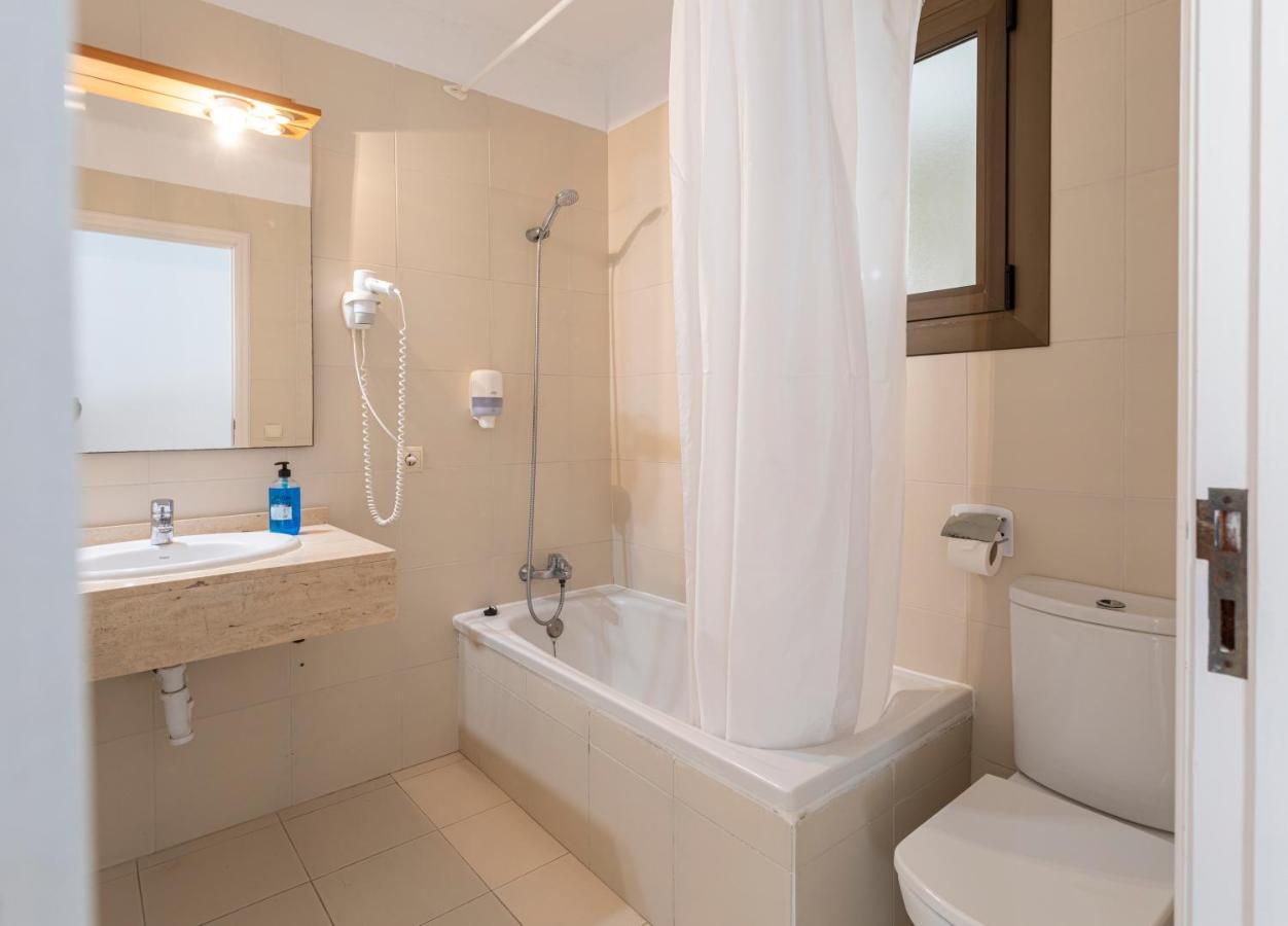 Apartamentos Lemar Colonia de Sant Jordi Екстериор снимка